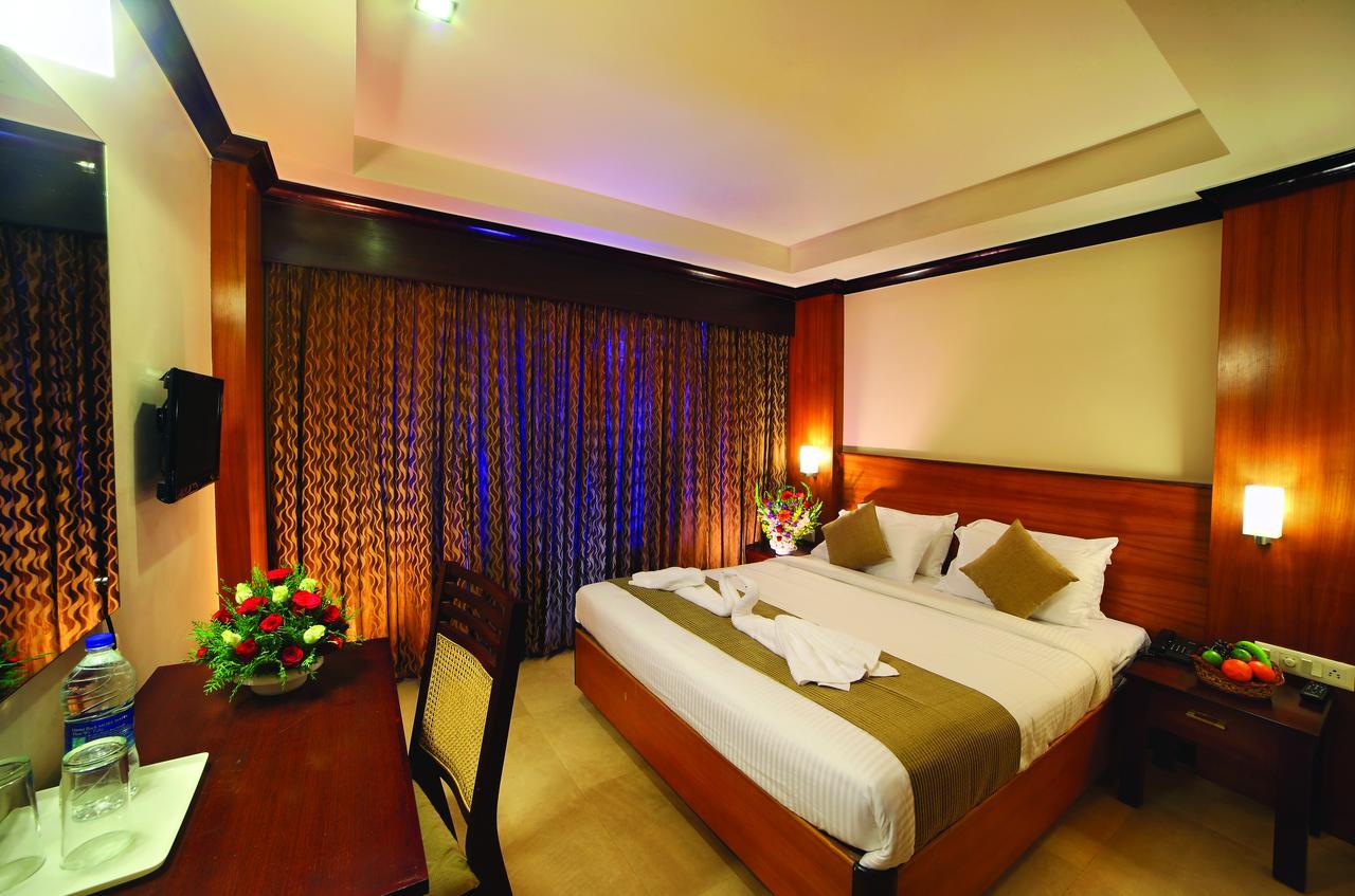 Hotel Zodiac Regency Kollam Ngoại thất bức ảnh