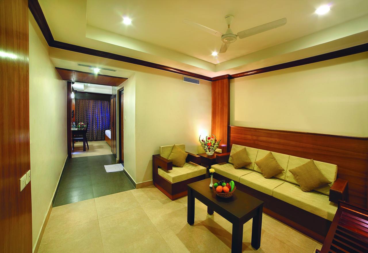 Hotel Zodiac Regency Kollam Ngoại thất bức ảnh