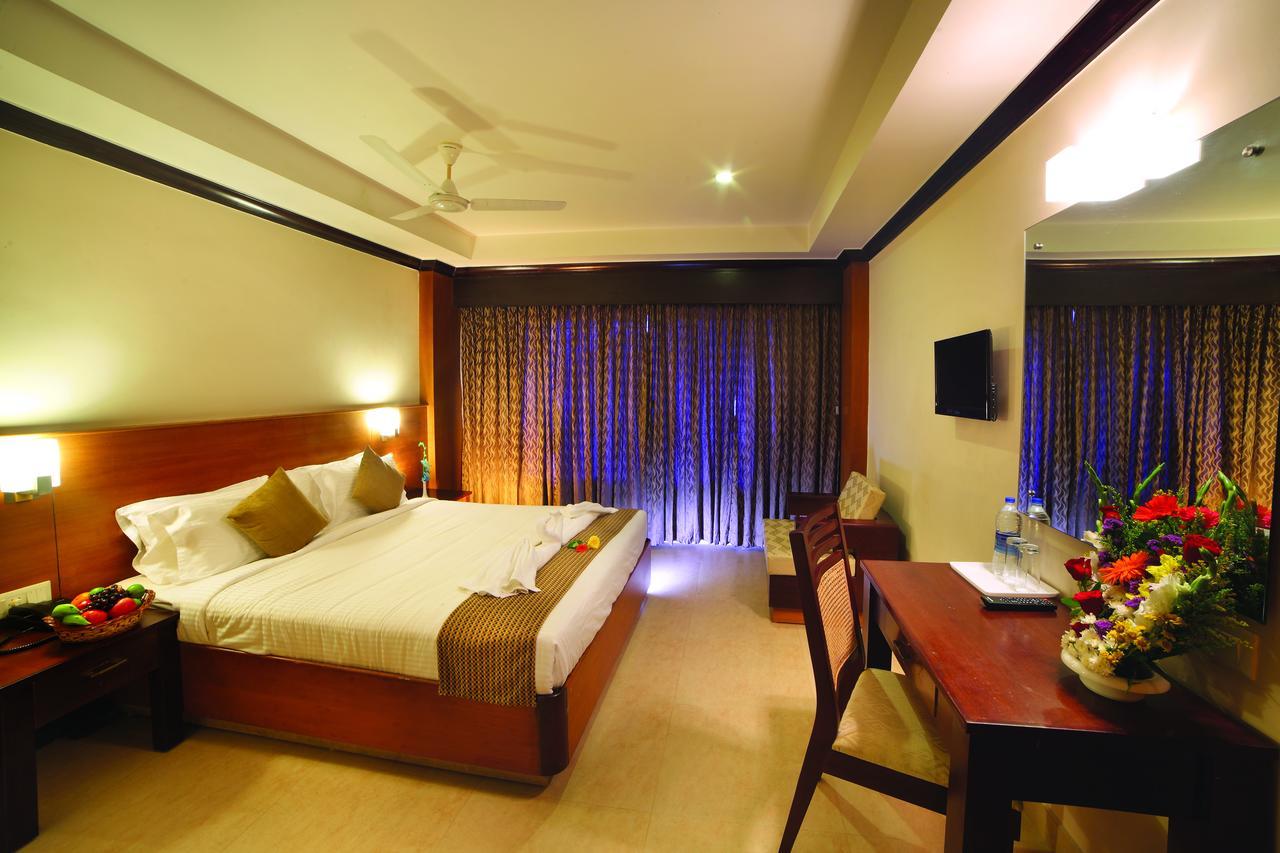 Hotel Zodiac Regency Kollam Ngoại thất bức ảnh
