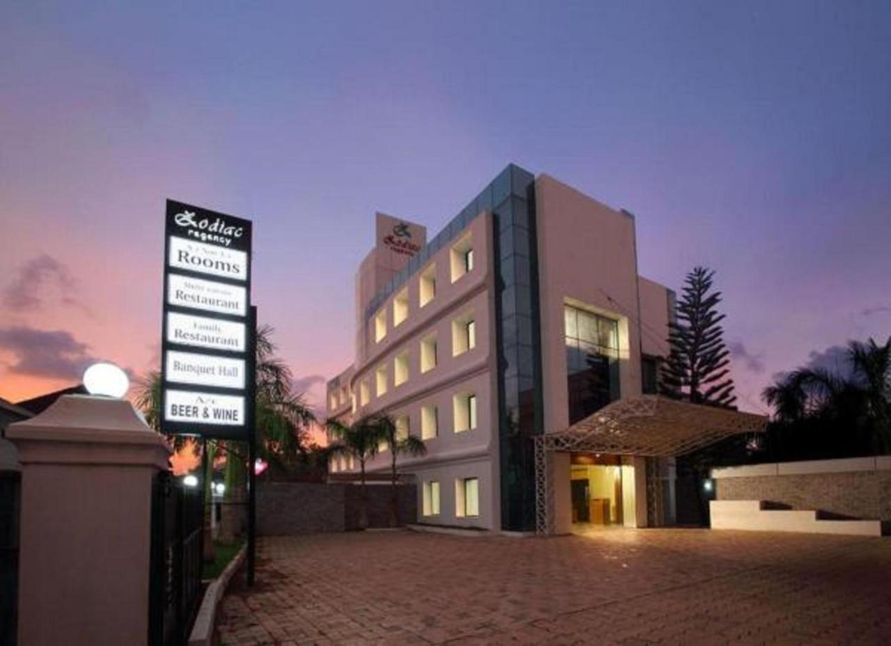 Hotel Zodiac Regency Kollam Ngoại thất bức ảnh